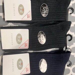 TOZ Classics Women's Black and Navy Socks